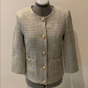 Knitted blazer with gold buttons